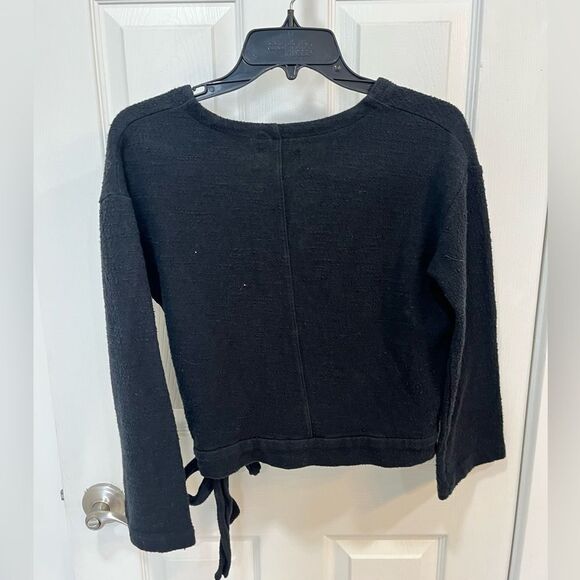 Madewell Texture & Thread Black Long Sleeve V-Neck - Picture 8 of 8